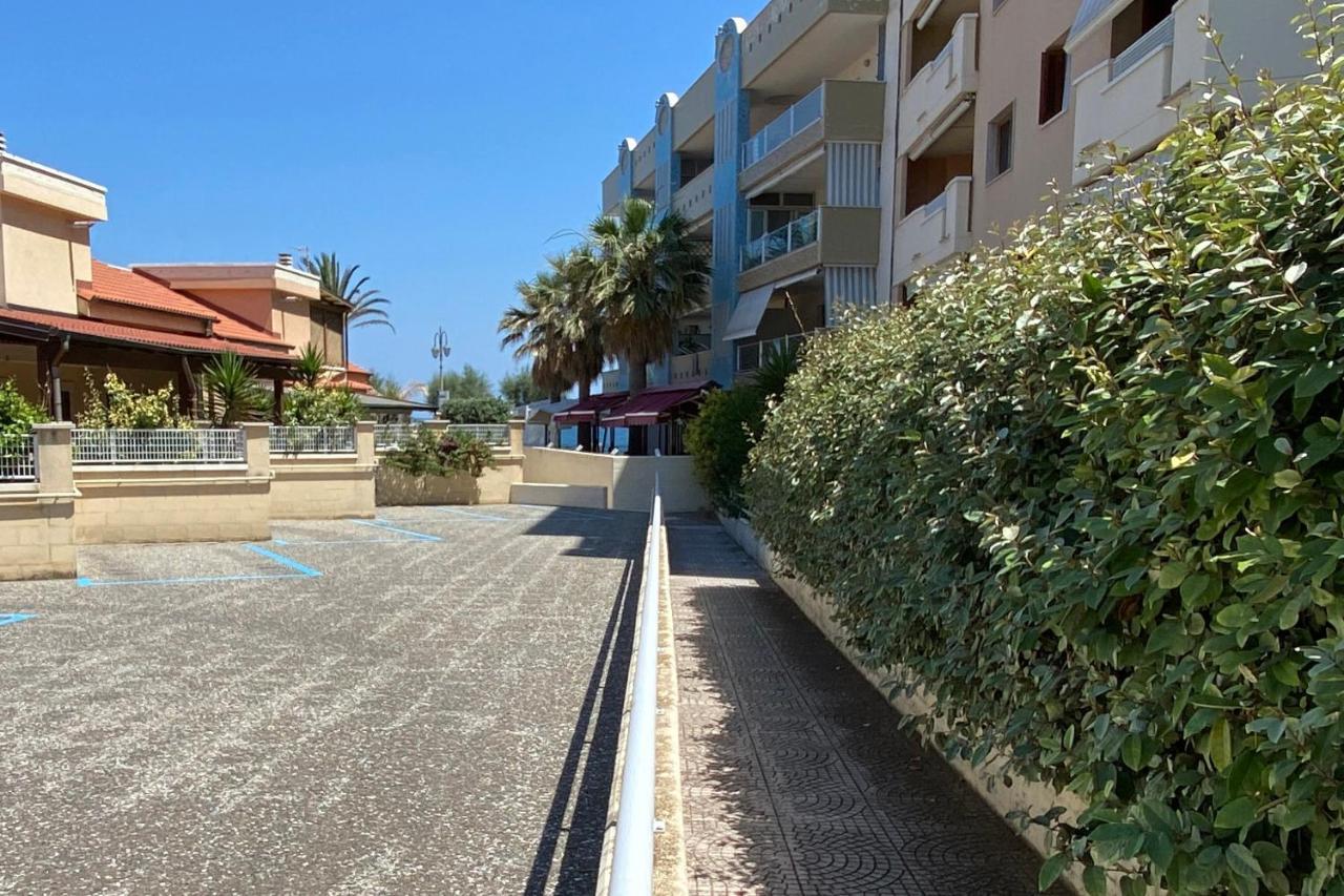 La Rotonda - Casa Vacanze โจวีนัซโซ ภายนอก รูปภาพ
